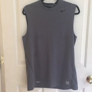 Men’s grey Nike pro sleeveless dri-fit top